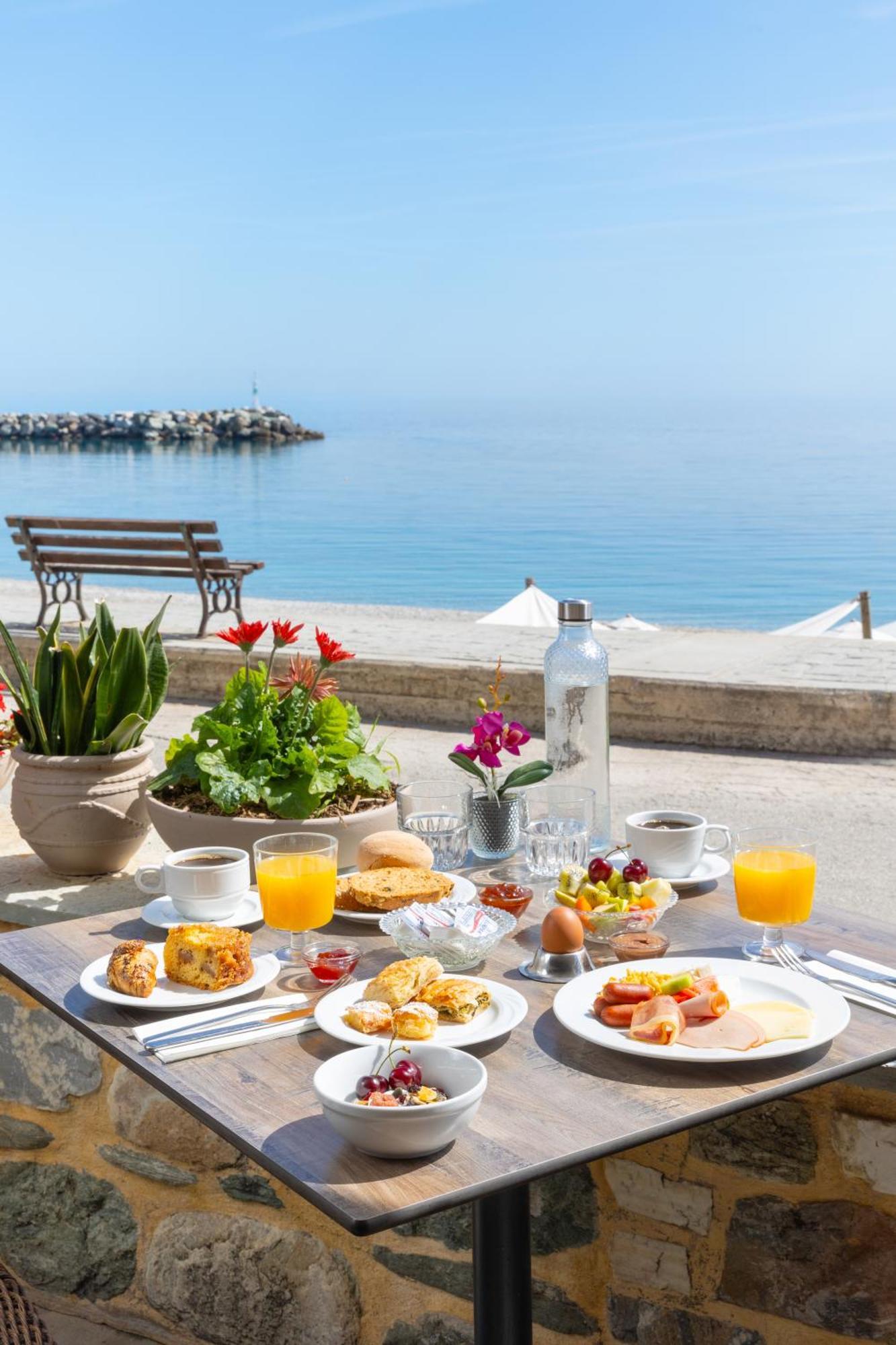 Kenta Beach Hotel Agios Ioannis  Buitenkant foto